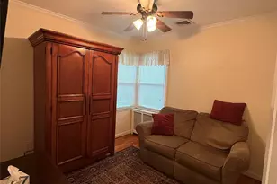 13 Gerald Ave, Hicksville, NY 11801 - Photo 8