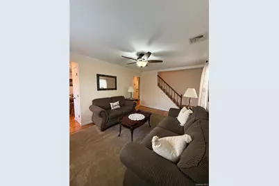 13 Gerald Avenue, Hicksville, NY 11801 - Photo 2