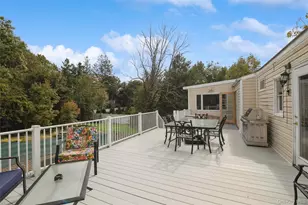 35 Peppermint Rd, Commack, NY 11725 - Photo 22