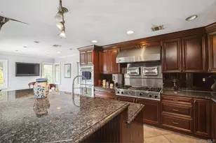35 Peppermint Rd, Commack, NY 11725 - Photo 6