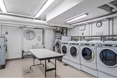 310 E 70th Street #1A, New York, NY 10021 - Photo 18