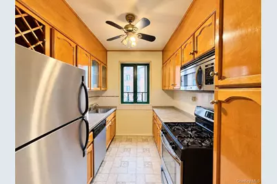 99 Metropolitan Oval #8B, Bronx, NY 10462 - Photo 1