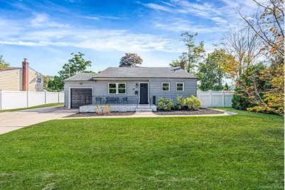 29 Edgewater Avenue, Bayport, NY 11705 - Photo 1