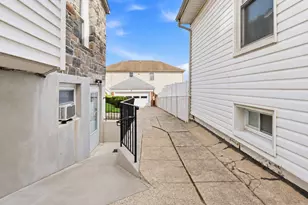 221 Edgewood Ave, Yonkers, NY 10704 - Photo 40