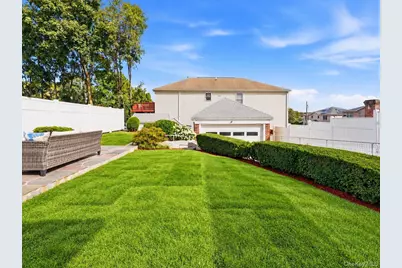 221 Edgewood Avenue, Yonkers, NY 10704 - Photo 34