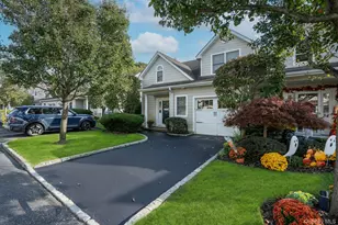 32 Coral Ln, Sayville, NY 11782 - Photo 2