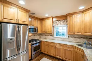 32 Coral Ln, Sayville, NY 11782 - Photo 12