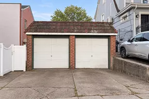 147-04 Coolidge Ave, Briarwood, NY 11435 - Photo 14