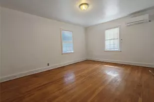 47-58 Utopia Pkwy, Flushing, NY 11358 - Photo 4