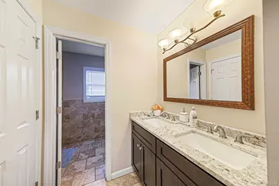 231 W Woodside Avenue, Patchogue, NY 11772 - Photo 4