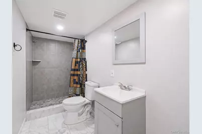 231 W Woodside Avenue, Patchogue, NY 11772 - Photo 18