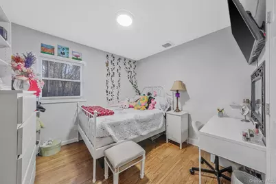 231 W Woodside Avenue, Patchogue, NY 11772 - Photo 44