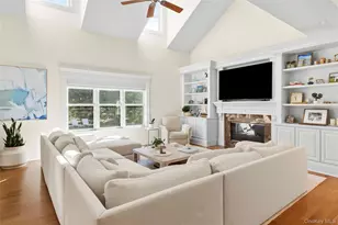 6 Post Fields Ln, Quogue, NY 11959 - Photo 2