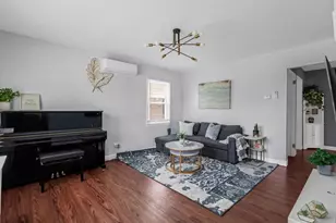 35 79th Ave, New Hyde Park, NY 11040 - Photo 4
