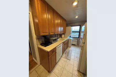 1213 E Broadway #B-25, Hewlett, NY 11557 - Photo 8