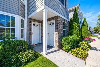 138 Maya Circle, Central Islip, NY 11722 - Photo 2