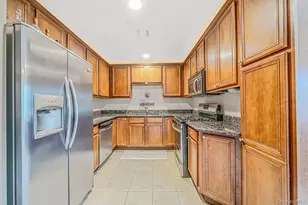 138 Maya Cir, Central Islip, NY 11722 - Photo 12