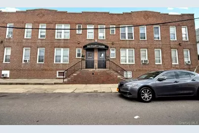 95-03 Cresskill Place, Jamaica, NY 11435 - Photo 1
