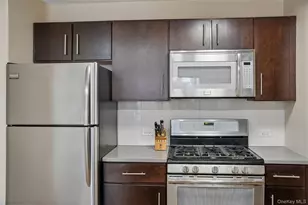 535 W 52nd St, New York, NY 10019 - Photo 4