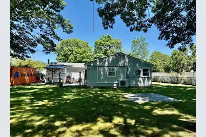 142 Palmer Street, Brentwood, NY 11717 - Photo 18