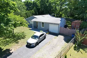 142 Palmer St, Brentwood, NY 11717 - Photo 22