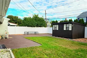 [Address not provided], Levittown, NY 11756 - Photo 14