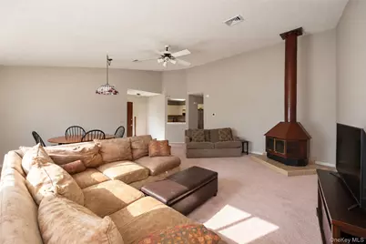 4004 Deer Path, Poughkeepsie, NY 12603 - Photo 4