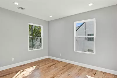 34 Wilson Road, Valley Stream, NY 11581 - Photo 12