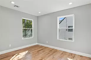34 Wilson Rd, Valley Stream, NY 11581 - Photo 12