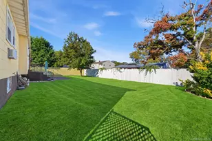 10 Francisco Ave, Central Islip, NY 11722 - Photo 6