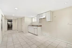 10 Francisco Ave, Central Islip, NY 11722 - Photo 34
