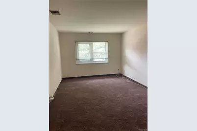 23-2B June Court, Bay Shore, NY 11706 - Photo 2