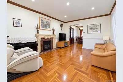 9806 Fort Hamilton Parkway, Brooklyn, NY 11209 - Photo 4