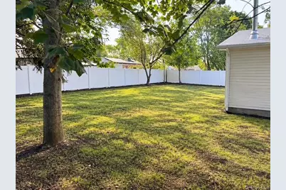2909 Falcon Avenue, Medford, NY 11763 - Photo 10