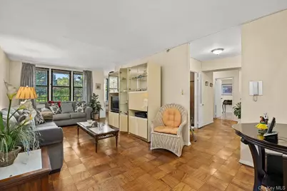 1874 Pelham Parkway S #2R, Bronx, NY 10461 - Photo 2