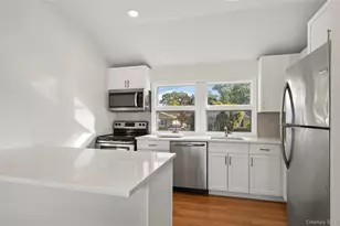 11 Sintsink Dr W, Port Washington, NY 11050 - Photo 12