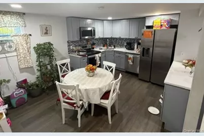 104 Lexington Avenue, Central Islip, NY 11722 - Photo 6