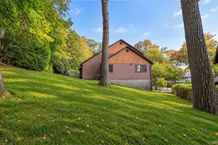 8 Adams Ct, Oyster Bay, NY 11771 - Photo 6