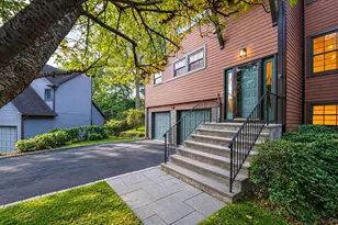 8 Adams Ct, Oyster Bay, NY 11771 - Photo 2