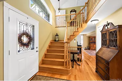 413 Hewlett Avenue, Patchogue, NY 11772 - Photo 4