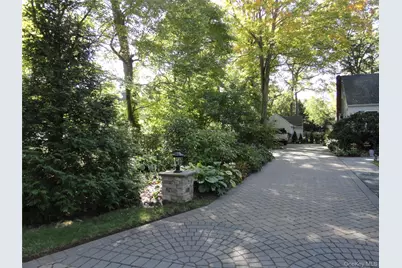 271 Lilac Lane, Smithtown, NY 11787 - Photo 4