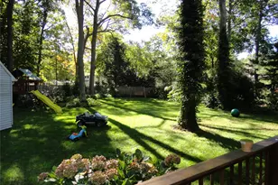 271 Lilac Ln, Smithtown, NY 11787 - Photo 24