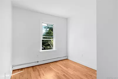 11570 Newburgh Street, Jamaica, NY 11412 - Photo 10