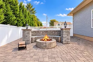 108 Forsythia Ln, North Babylon, NY 11703 - Photo 22