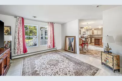13 Glenmore Avenue, Brentwood, NY 11717 - Photo 10