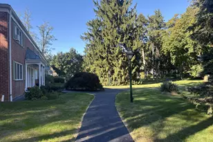590 Bedford Rd, Pleasantville, NY 10570 - Photo 2