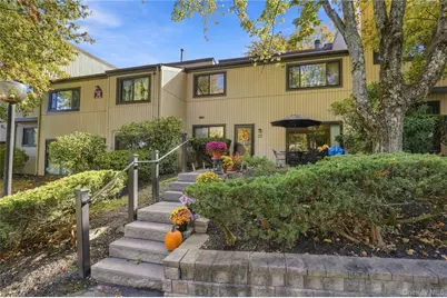 2802 Fox Lane, Poughkeepsie, NY 12603 - Photo 2