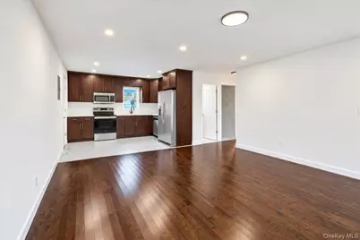 427 36th Street, Lindenhurst, NY 11757 - Photo 10