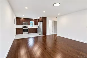 427 36th St, Lindenhurst, NY 11757 - Photo 10