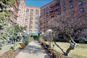 10025 Queens Blvd, Forest Hills, NY 11375 - Photo 20